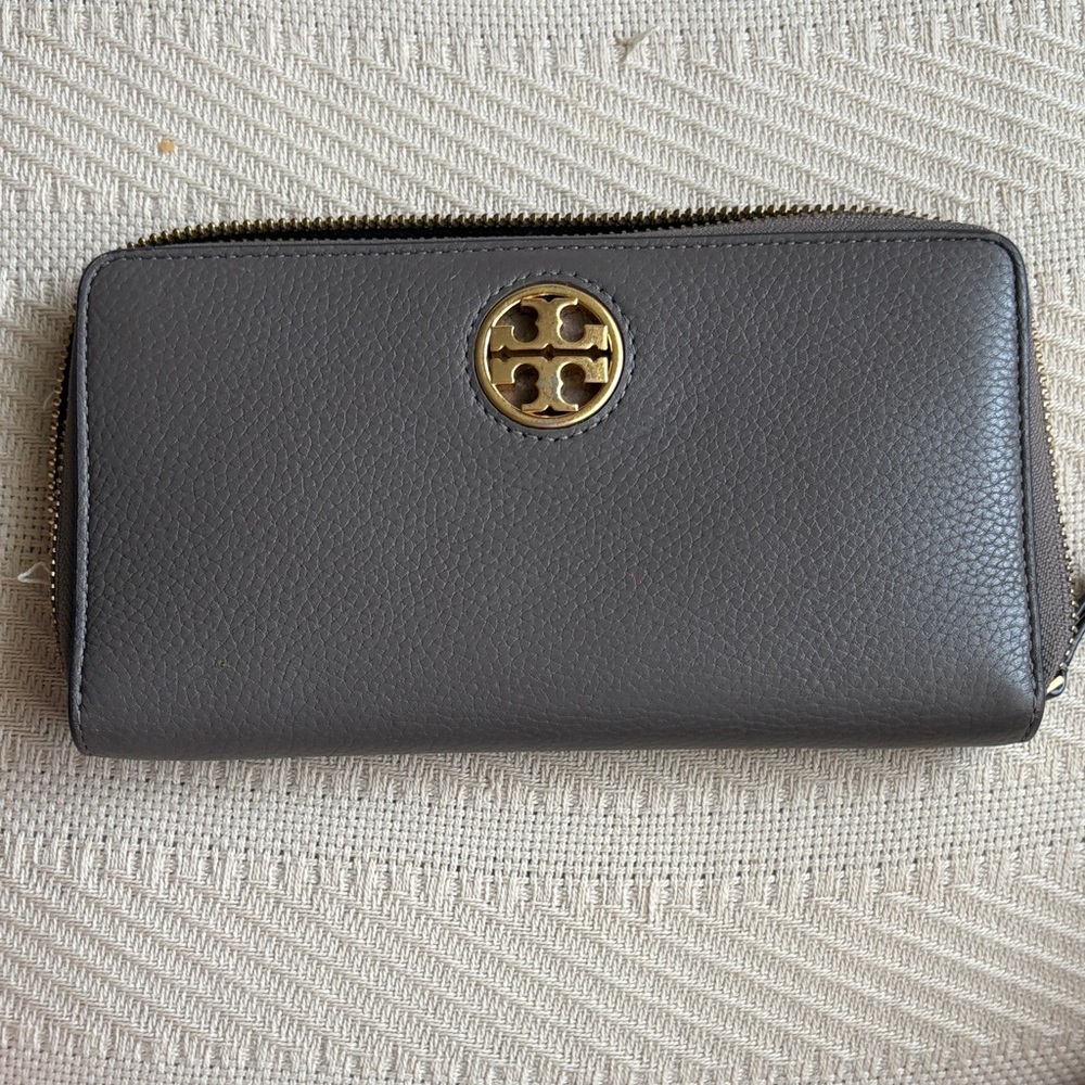 Tory Burch Charcoal Leather Wallet with Gold Logo